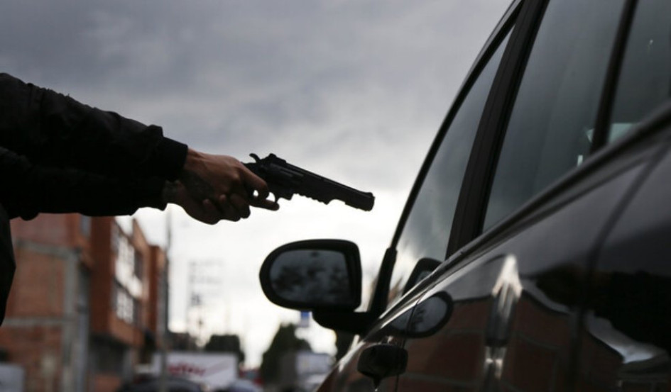 Dos sujetos en una moto le hurtaron el dinero a un ciudadano en el sector del Cable en Manizales.