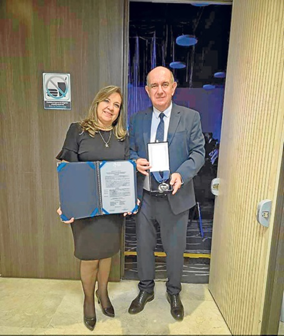 Jorge Iván Pérez y Sonia Guevara, de Pácora (Caldas), fueron exaltados con el mérito empresarial 2024, otorgado por la Cámara de Comercio de Pereira.