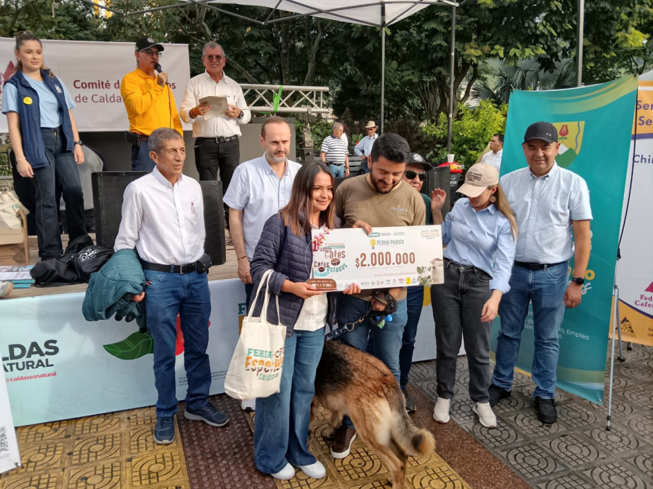 A Max lo hicieron a un lado para que no robara mucho protagonismo.