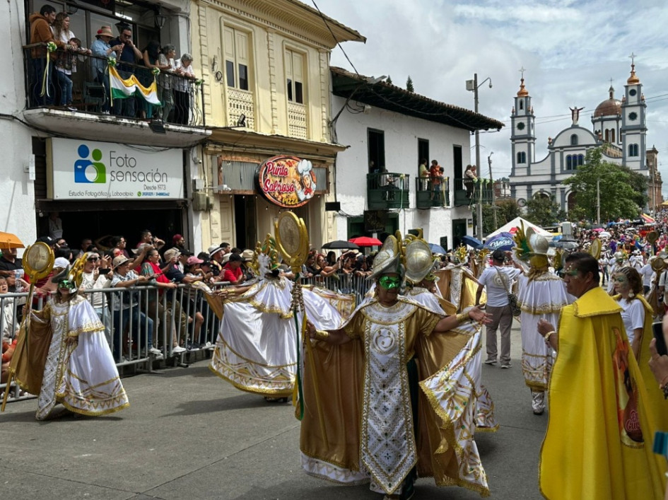 El Desfile de Cuadrillas se tomó el tercer día del Carnaval de Riosucio.