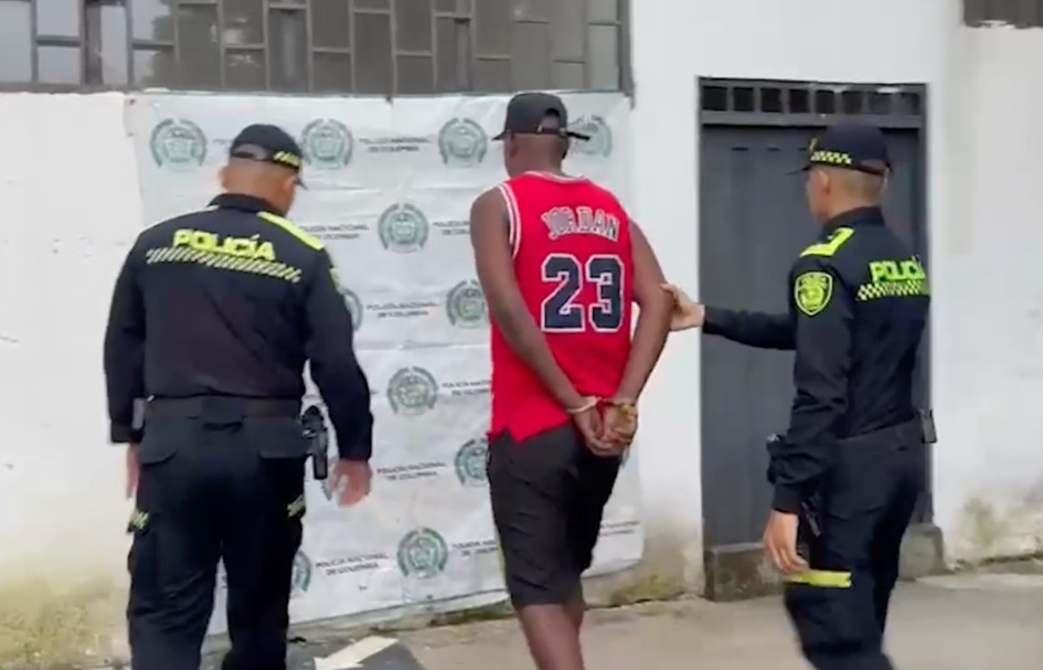 El sujeto detenido. Foto de la Policía.