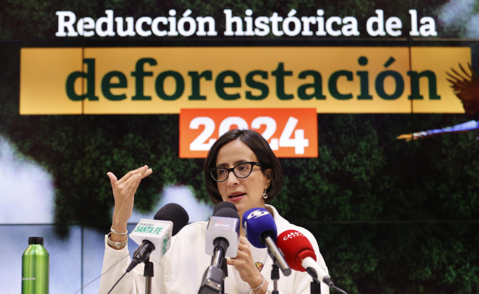 La ministra de Ambiente y Desarrollo Sostenible, Susana Muhamad, habla durante una rueda de prensa este jueves en Bogotá (Colombia). La ministra de Ambiente y Desarrollo Sostenible, Susana Muhamad, habla durante una rueda de prensa este jueves en Bogotá (Colombia).