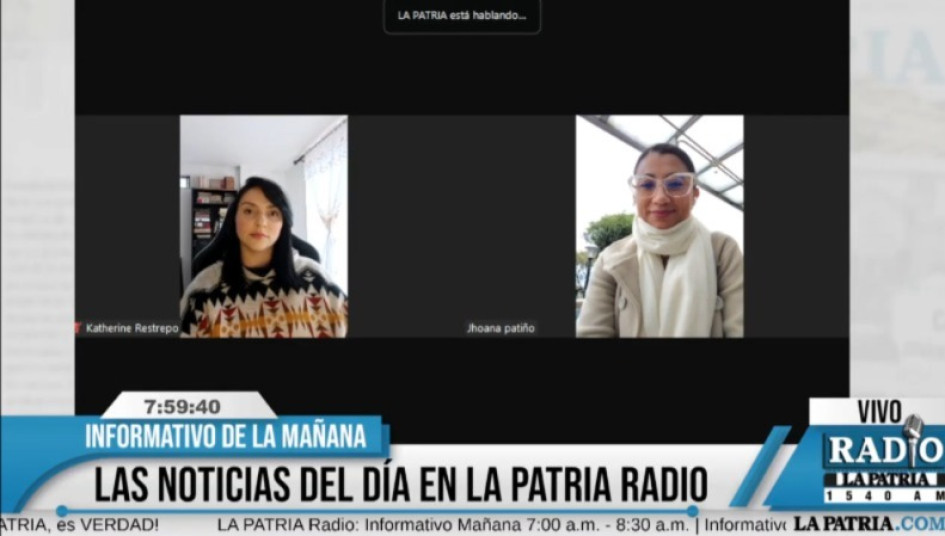 Katherine Restrepo (izquierda) y Jhoana Patiño (derecha), integrantes de la Red de Escritoras de Caldas. 