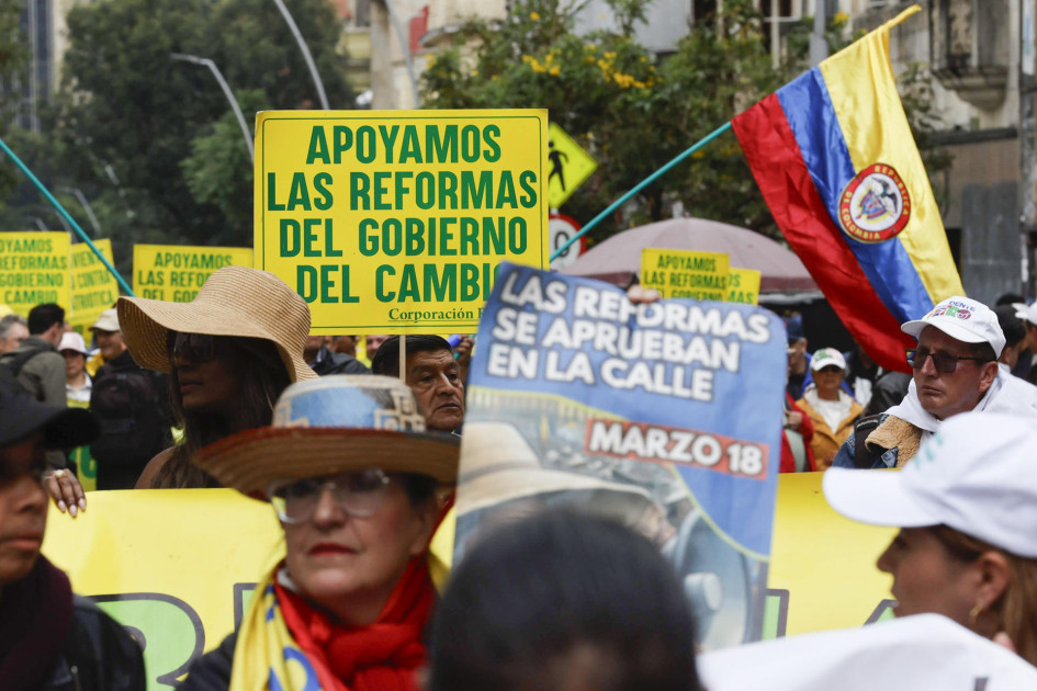 La polarización se profundiza en Colombia. Unos a favor y otros en contra de la marcha convocada por el presidente Petro. La polarización se profundiza en Colombia. Unos a favor y otros en contra de la marcha convocada por el presidente Petro.