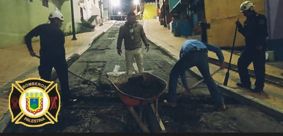 El hundimiento ocurrió en el sector de Calle Muerta, en Palestina.