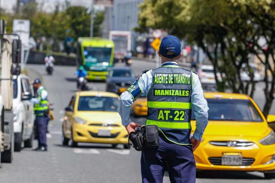 Seis nuevas señales de tránsito empezarán a regir próximamente en Colombia por normatividad del Ministerio de Transporte. Conozca a qué se refieren y qué sanción acarrea irrespetarlas. Seis nuevas señales de tránsito empezarán a regir próximamente en Colombia por normatividad del Ministerio de Transporte. Conozca a qué se refieren y qué sanción acarrea irrespetarlas.