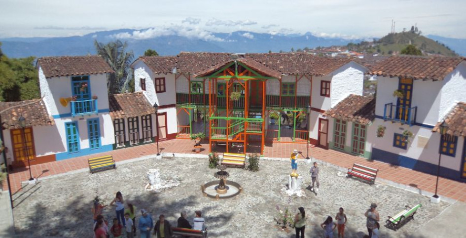 Esta es una panorámica del Pueblito Viejo antes de su cierre al público. Esta es una panorámica del Pueblito Viejo antes de su cierre al público.