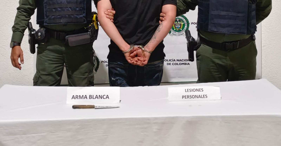 El hombre fue sorprendido por la Policía luego de asestarle una puñalada en el hombro izquierdo a Édison Darío Gálvez Villa, de 49 años, conductor, de la vereda Llanogrande.