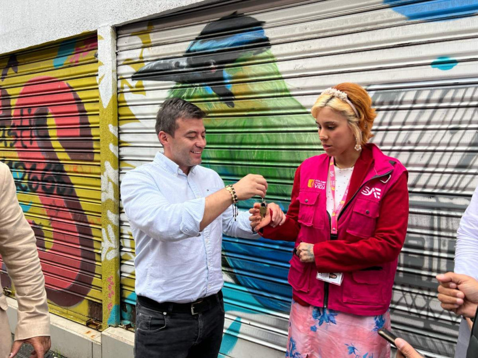 La SAE entregó las llaves de ocho bodegas a la Gobernación de Caldas. 