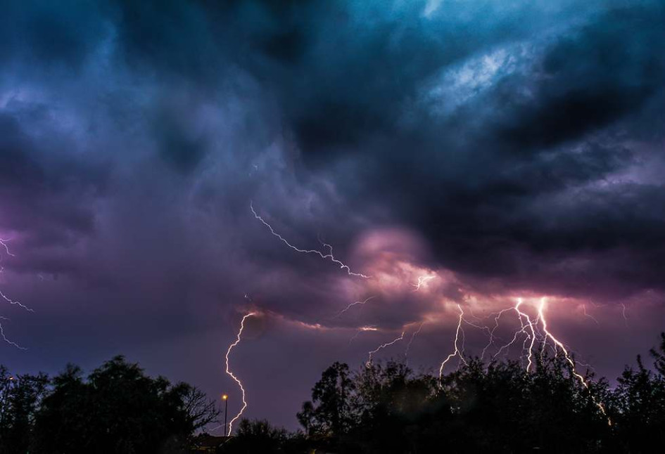 Actualmente Colombia atraviesa una temporada lluviosa intensa, lo que explica la abundancia de tormentas eléctricas.