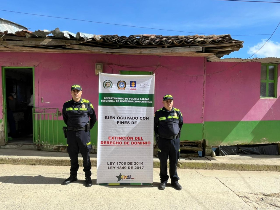 Extinción del Derecho de Dominio es una herramienta jurídica que permite al Estado privar a los delincuentes de los bienes obtenidos ilícitamente, afectando directamente sus finanzas y capacidad para delinquir.