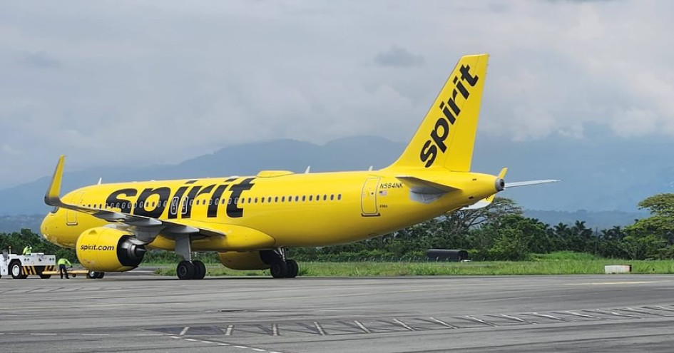 Aeropuerto El Edén de Armenia tiene operación internacional co la aerolínea Spirit, cuenta con la ruta Fort Lauderdale -Armenia Quindio - Fort Lauderdale. Este es uno de los Airbus A320.