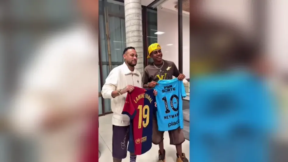 Yamal, que viajó a Brasil con el objetivo de conocer a Neymar, cumplió su sueño y se reunió con el crack brasileño.
