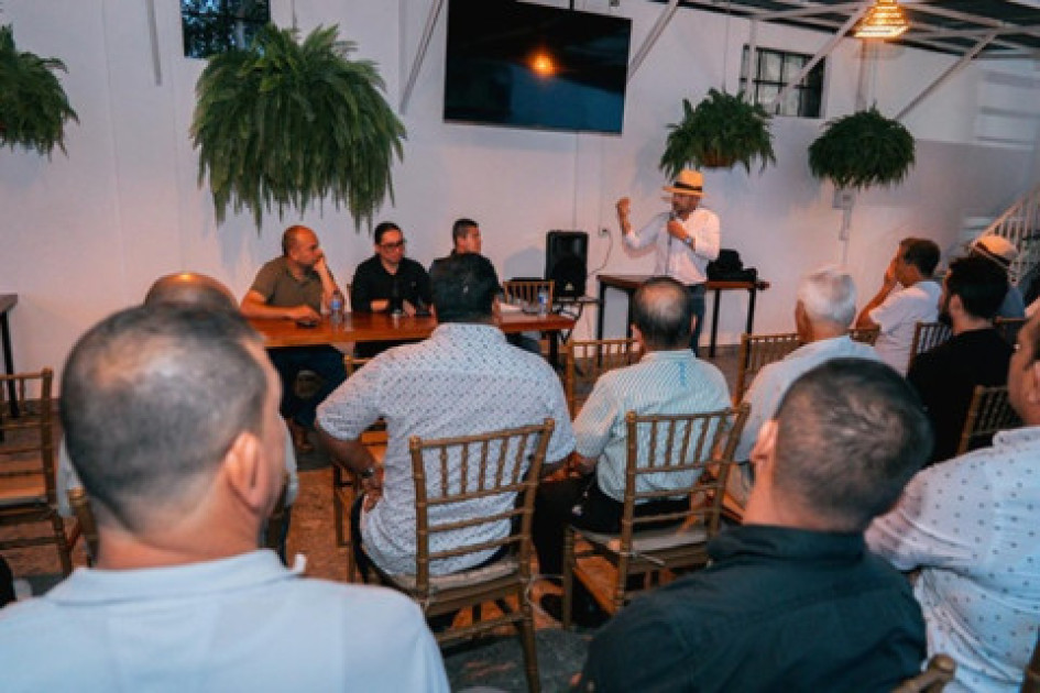 El representante a la Cámara por Caldas del Nuevo Liberalismo, Juan Sebastián Gómez, y el diputado Luis Alberto Giraldo, del mismo partido, consiguieron el respaldo de destacados líderes locales en Salamina y el corregimiento de San Félix.