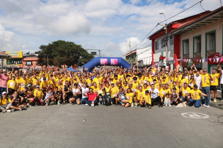 La 5K Corre por la Vida reunió a familias y a gomosos del trote en una jornada llena de entusiasmo y participación.