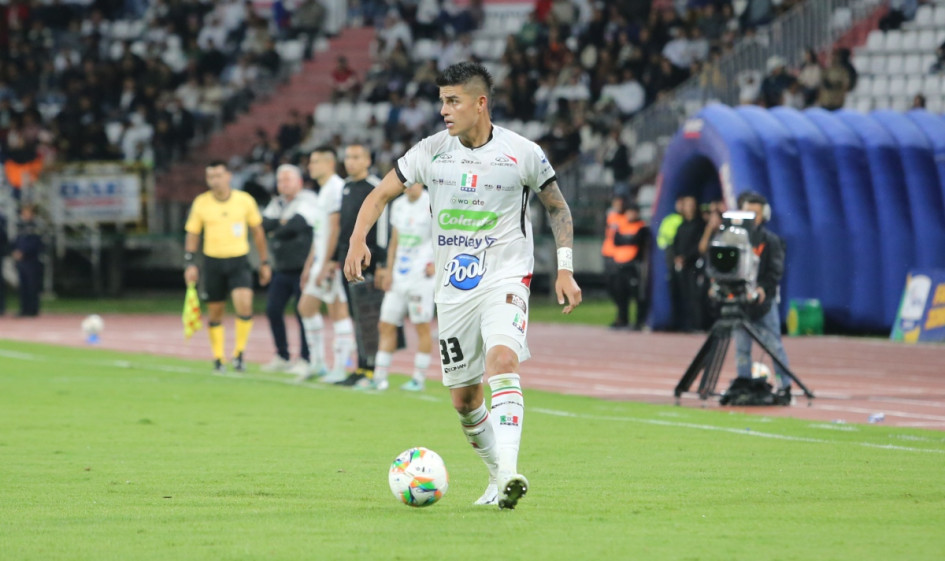 Juan Pablo Patiño, de 26 años, es el lateral izquierdo titular del Once Caldas. En este 2025 ha disputado 29 partidos y ha dado dos asistencias. Es pretendido por el Club Nacional de Montevideo (Uruguay). 