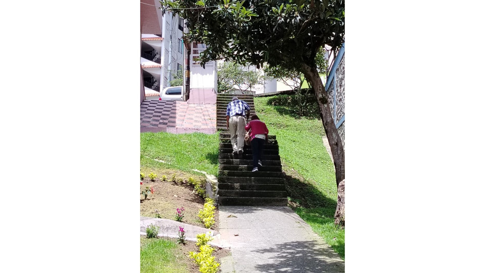 El pasamanos que se necesita en el barrio Laureles de Manizales.