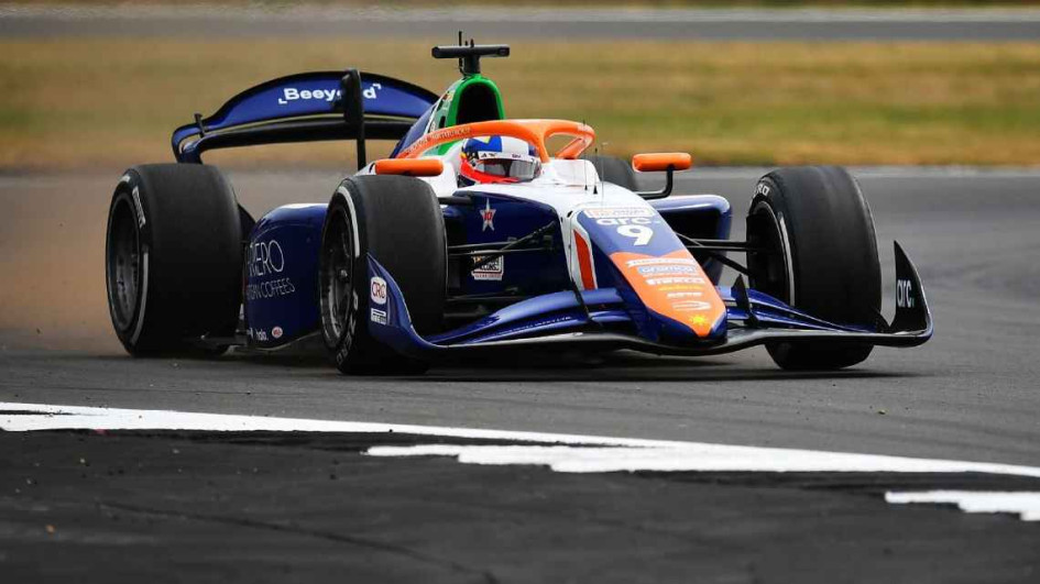 El colombiano sumó su tercer podio de la temporada en F2. 