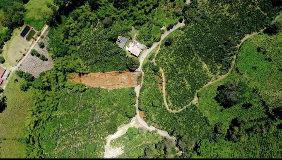 La Asamblea aprueba $30 mil millones para atender puntos críticos viales generados por las lluvias. 