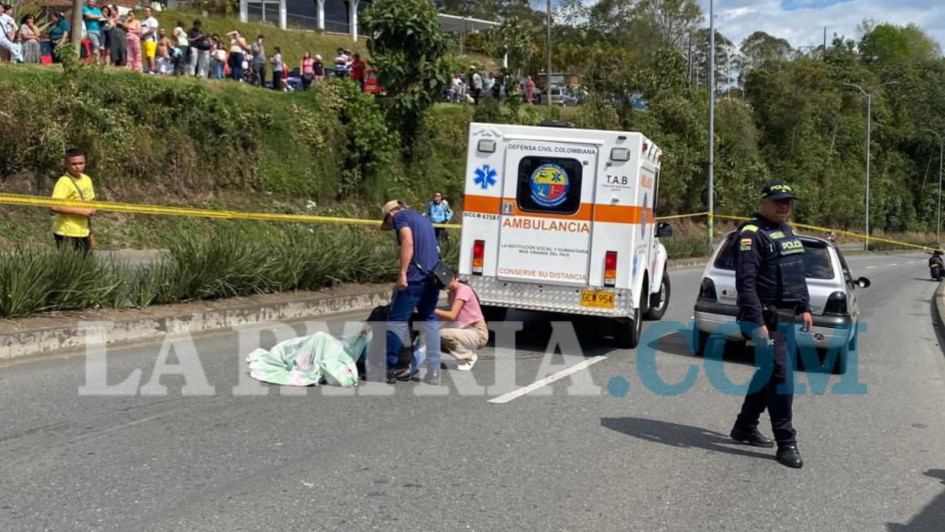 La mujer atropellada murió en el lugar, de manera instantánea.