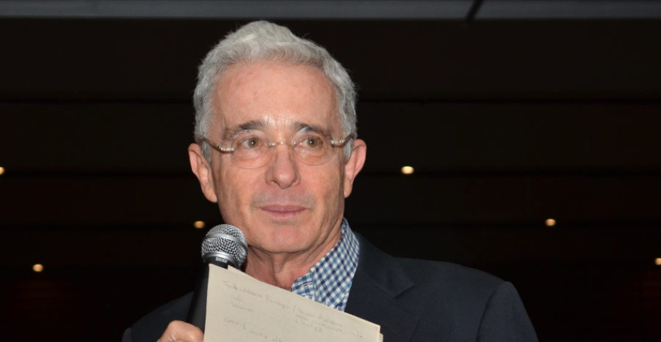 Álvaro Uribe Vélez fue presidente de Colombia en dos periodos: 2002-2006 y 2010-2014.
