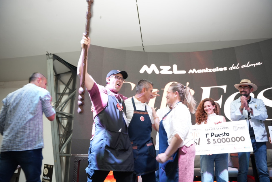 El Café Fest de Manizales que se terminó el fin de semana tuvo como uno de los ganadores a Álvaro Hernán Cortés Duque, con la marca Café de Altura 2050 - Rojo Pasión, en la categoría Suaves Lavados.