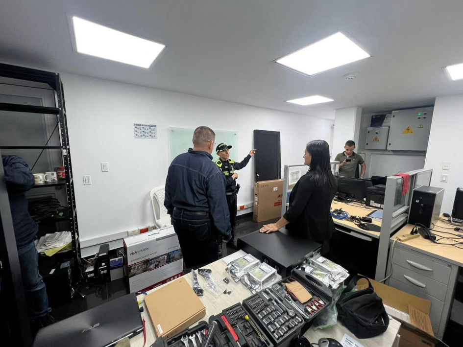 Foto|Alcaldía|LA PATRIA  Estas cámaras estarán conectadas a un sistema completo de monitoreo y grabación que operará directamente desde la Estación de Policía local.