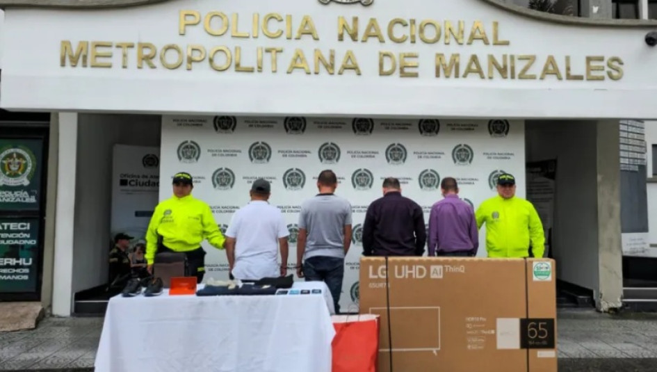 Foto|LA PATRIA  Fabio, de 47 años; Álex, de 39; Carlos, de 50; y José, de 52, habitantes de Pereira y Dosquebradas