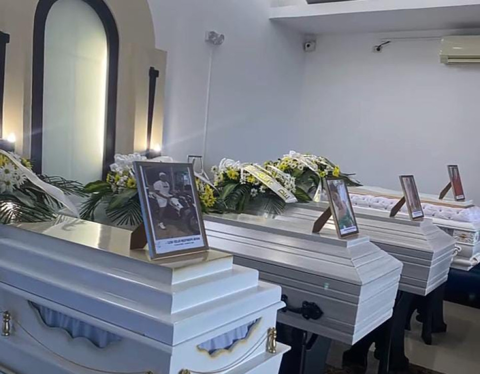 Velación de las 4 víctimas, en Florencia (Caquetá): Lorenitha Rodríguez Suárez, Stefani Rodríguez, Melany Restrepo y Luis Velio Restrepo Moná, las víctimas.