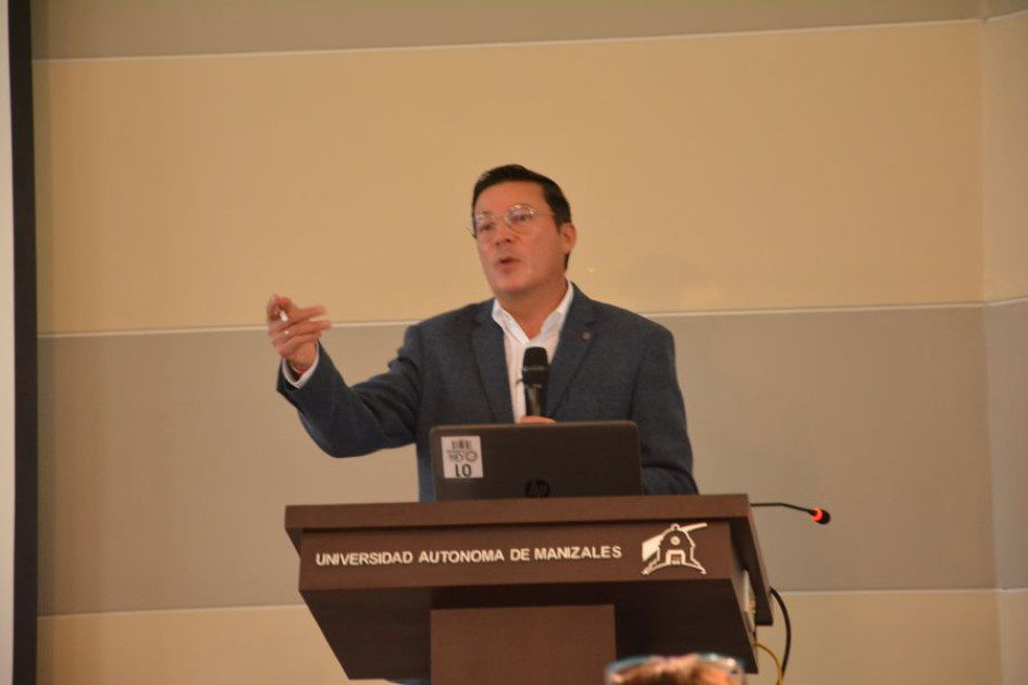 El registrador Nacional, el caldense Hernán Penagos. 