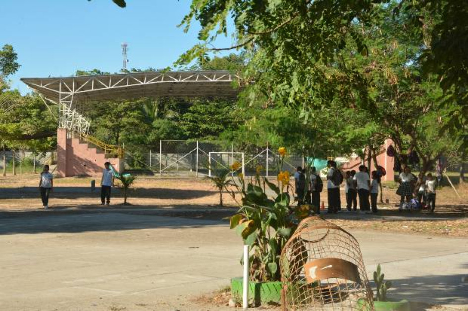 Fotos I Freddy Arango I LA PATRIA  Los estudiantes del colegio Renán Barco-Juan Pablo II, de La Dorada, completan dos años sin un escenario adecuado para la educación física.