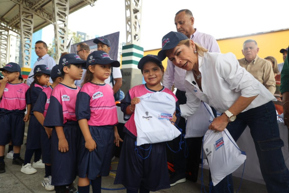 Patricia Duque Cruz, ministra del Deporte en Armenia.