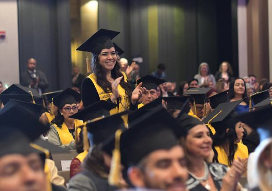 Foto Tomada de la web de la Unade I LA PATRIA Universidades como la Americana de Europa ven con buenos ojos que el Ministerio de Educación de Colombia revise el sistema de acreditación de quienes hacen estudios en el exterior. El propósito es evitar estafas.