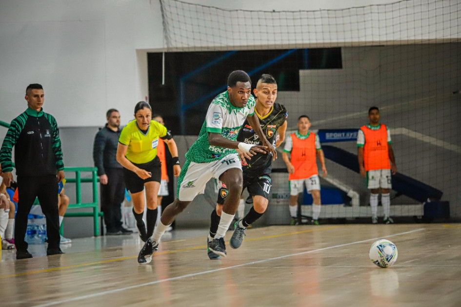 La Universidad de Manizales y Atlético Cauca están igualados en puntos en la Liga Nacional de Fútbol Sala. Se enfrentan este viernes a las 11:00 a.m. con entrada gratuita al Coliseo Menor.