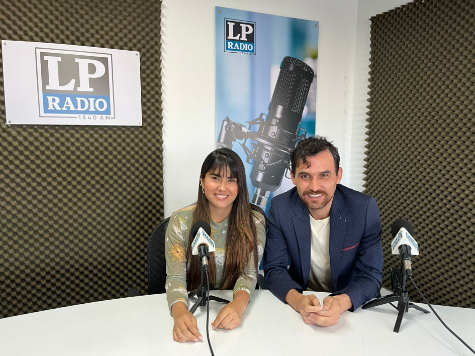  Ximena Cardona Arboleda y Camilo García, gestores de Refugio Librería de Manizales. 