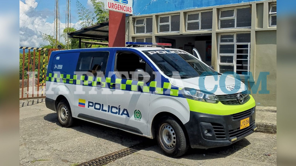 Los tres hombres resultaron lesionados tras la riña con una varilla y un machete, y debieron llevarlos al hospital.