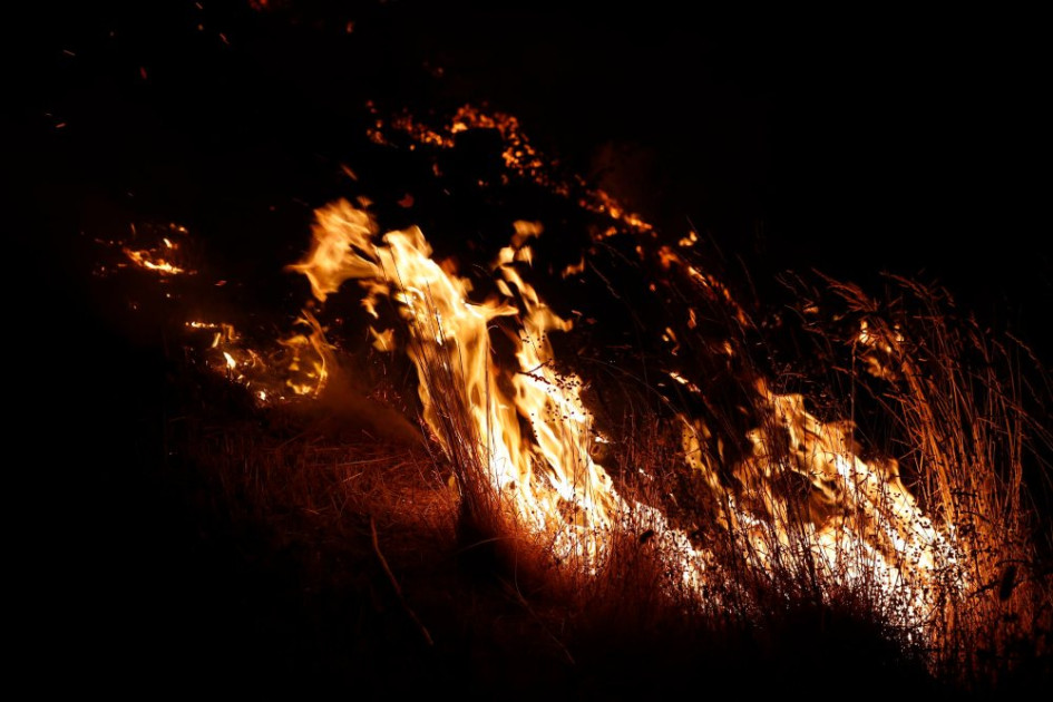 Llamas en el incendio de Augasmestas, entre Pobra do Brollón y Quiroga Galicia que se dio durante la semana con tres incendios forestales activos. 