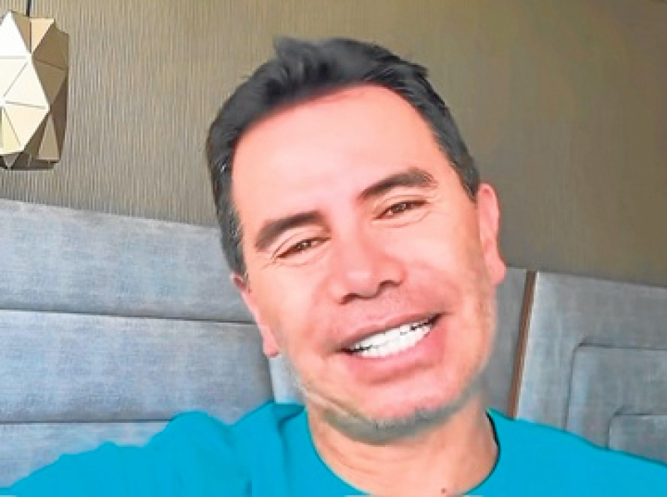 Emocionado en sus redes sociales estaba Jhonny Rivera tras confirmar su segundo lleno en el Movistar Arena.