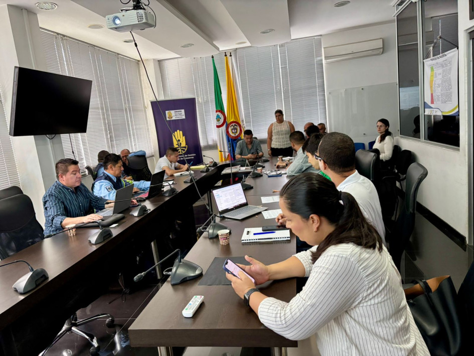 En las mesas de trabajo participan las secretarías de Gobierno y Convivencia, Infraestructura, Tránsito y Transporte. 