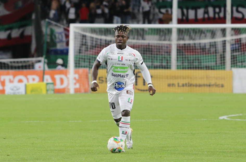 Déinner Quiñones es titular con el Once Caldas ante Águilas.