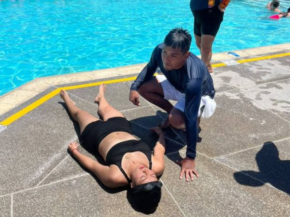 Fotos I Facebook alcaldías I LA PATRIA  En Palestina, municipio con buen número de psicinas sobre todo en la zona turística de Santágueda, capacitan en salvamento acuático. En otros municipios de Caldas reportan avances en alumbrado público, parques, ayudas por vendaval, entre otras. 