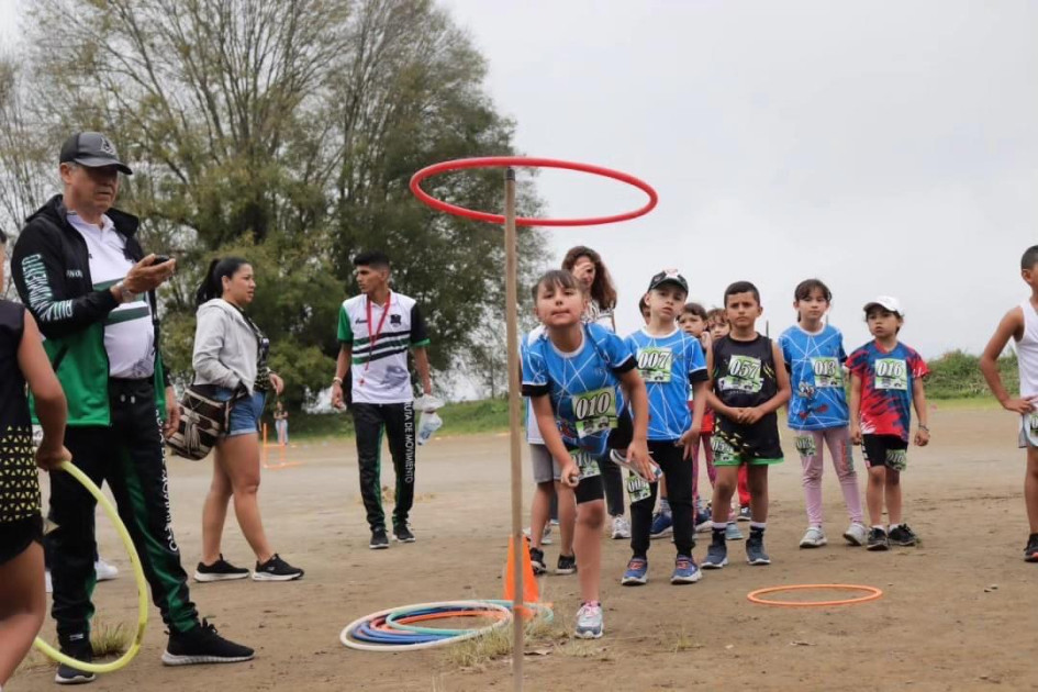 Recuerdo del segundo festival de atletismo y actividades sociales en la vereda El Higuerón (Palestina), el 18 de diciembre de 2023.