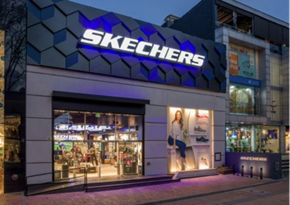 Tienda de Skechers en Colombia. La marca fortalece su presencia local con nuevas aperturas previstas para 2025.
