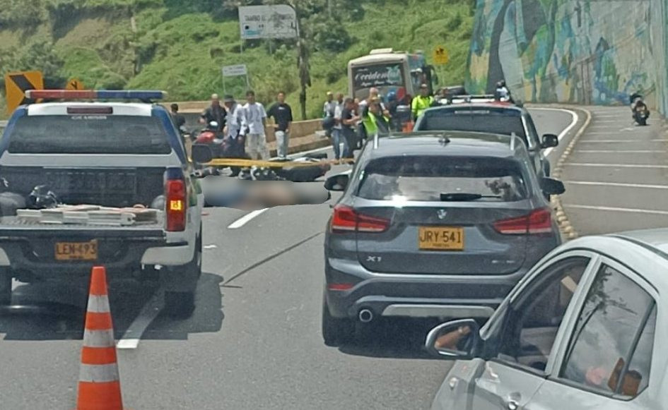 Dos mujeres que se movilizaban en una motocicleta fueron las víctimas del siniestro vial 