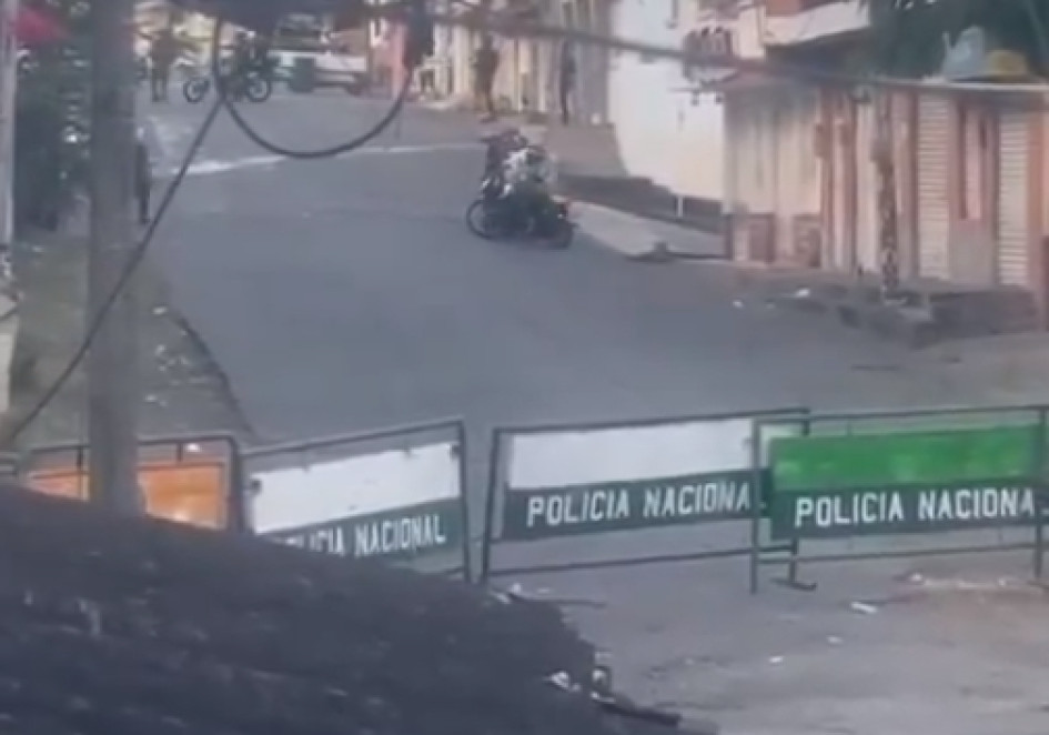 En video quedó registrada la explosión en la estación de Policía de El Bordo (Cauca).