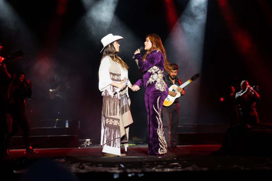 Paola Jara y Francy fueron las cantantes más esperadas de la noche