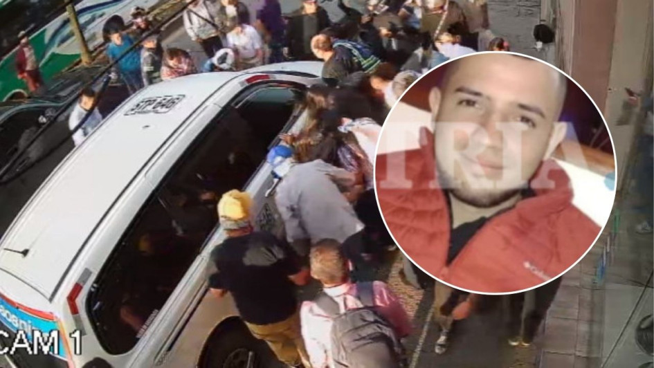 Vecinos intentaron auxiliarlo buscando levantar el carro.