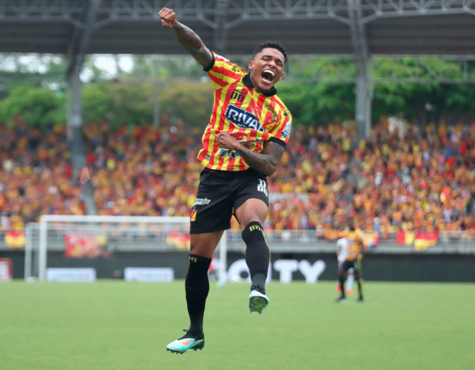 Jhon Largacha fue el jugador más destacado del partido. Su gol y su despliegue físico fueron fundamentales para el triunfo Matecaña