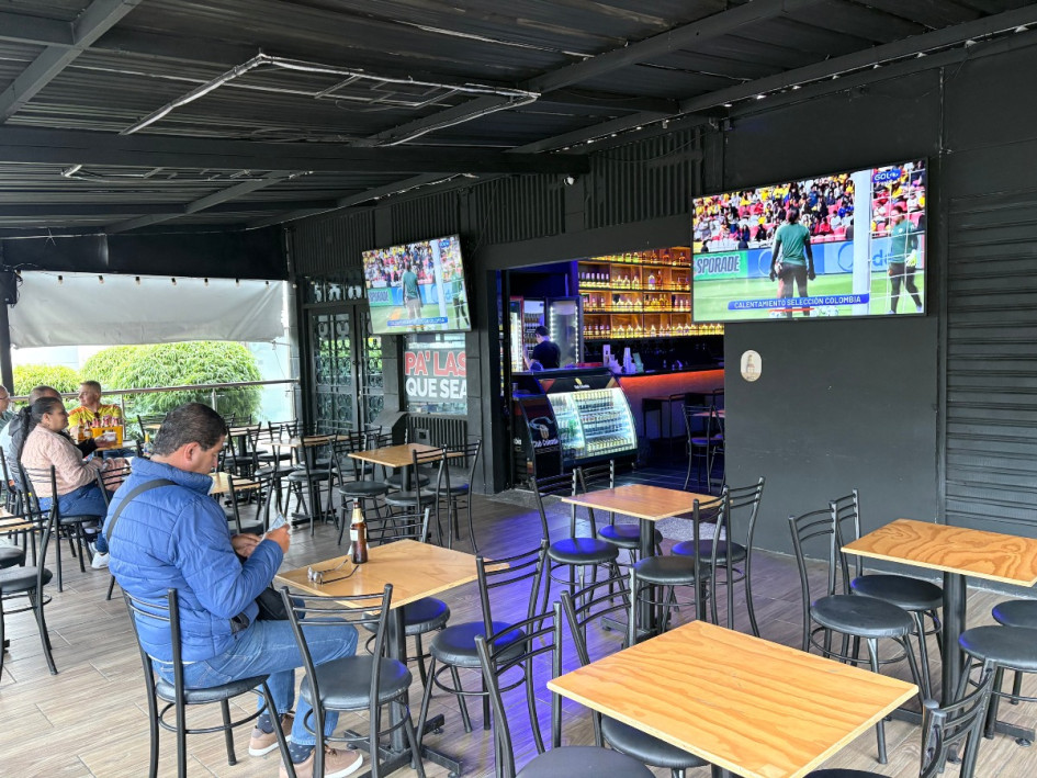 Llegar a las instancias decisivas ya es costumbre para la selección Colombia femenina. Así se vive la final de la Copa América en El Cable, en Manizales.