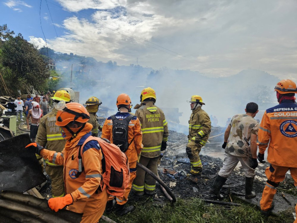 El incendio estructural presentado en Las Margaritas 2, en la comuna Villa Santana, deja como saldo preliminar 35 familias afectadas.